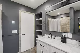 1333 Valders Ave N, Golden Valley, MN 55427 - Photo 28