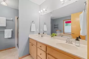13705 Country Pl, Burnsville, MN 55337 - Photo 22