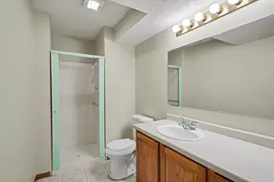 939 Savannah Rd, Eagan, MN 55123 - Photo 20