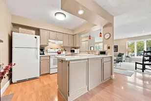 303 Elan Ct, Woodbury, MN 55125 - Photo 20
