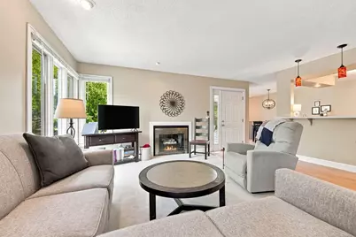 303 Elan Court, Woodbury, MN 55125 - Photo 8
