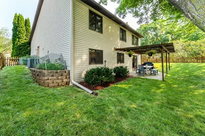 17767 S Shore Lane W, Eden Prairie, MN 55346 - Photo 40