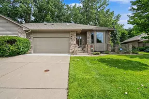 17703 Landmark Ct, Lakeville, MN 55044 - Photo 2