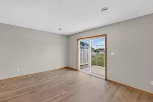 626 Pointe Ct SW, Rochester, MN 55902 - Photo 10