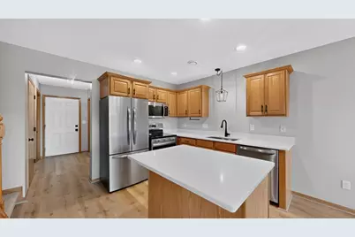 626 Pointe Court SW, Rochester, MN 55902 - Photo 2