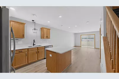 626 Pointe Court SW, Rochester, MN 55902 - Photo 4