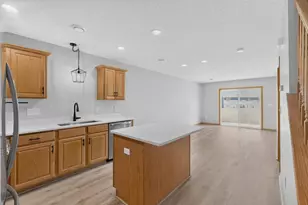 626 Pointe Ct SW, Rochester, MN 55902 - Photo 4