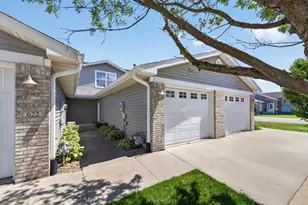 626 Pointe Ct SW, Rochester, MN 55902 - Photo 1