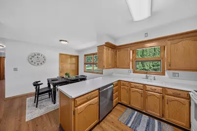 401 20th Street SW, Rochester, MN 55902 - Photo 4
