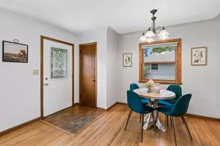 9235 Queen Ave S, Bloomington, MN 55431 - Photo 6