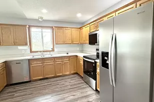 211 7th St S, Winsted, MN 55395 - Photo 10