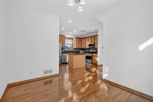 10008 Iris Ln, Eden Prairie, MN 55347 - Photo 10