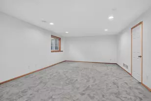 10008 Iris Ln, Eden Prairie, MN 55347 - Photo 22