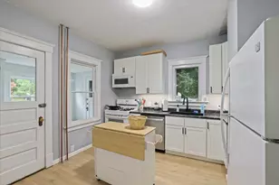 403 Cole St, Coleraine, MN 55722 - Photo 4