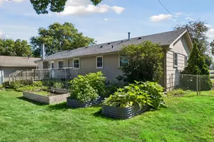 702 Madison St S, Shakopee, MN 55379 - Photo 34