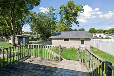 702 Madison Street S, Shakopee, MN 55379 - Photo 38