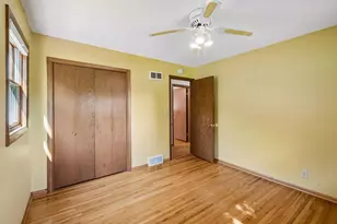 702 Madison St S, Shakopee, MN 55379 - Photo 18