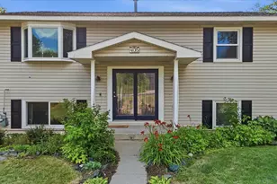 405 SW 1st Ave, Grand Rapids, MN 55744 - Photo 2