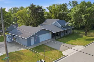 505 Ash St SE, New London, MN 56273 - Photo 46