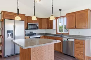 279 Kiso Ave, Shakopee, MN 55379 - Photo 6