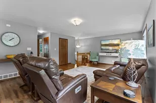705 N Estates Ave, Litchfield, MN 55355 - Photo 24
