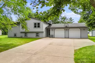 705 N Estates Ave, Litchfield, MN 55355 - Photo 10