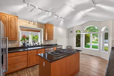 10417 Fawns Way, Eden Prairie, MN 55347 - Photo 12