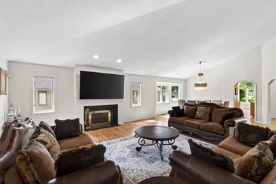 10417 Fawns Way, Eden Prairie, MN 55347 - Photo 8