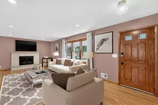 133 Craig Way NE, Fridley, MN 55432 - Photo 4