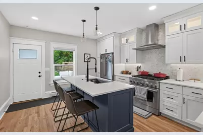 419 2nd Street NE, Minneapolis, MN 55413 - Photo 2