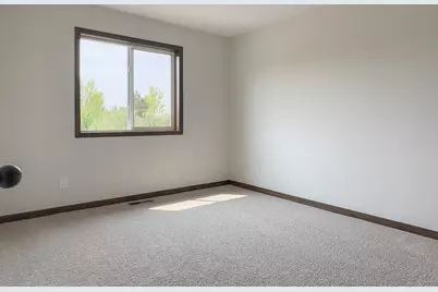 8695 90th Avenue, Milaca, MN 56353 - Photo 10