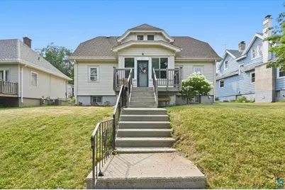 629 Spear Avenue, Duluth, MN 55803 - Photo 1