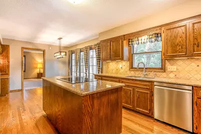 11905 26th Avenue N, Plymouth, MN 55441 - Photo 8