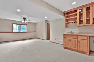 1098 Heather Dr, Woodbury, MN 55129 - Photo 22