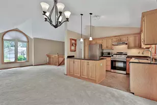 1098 Heather Dr, Woodbury, MN 55129 - Photo 10