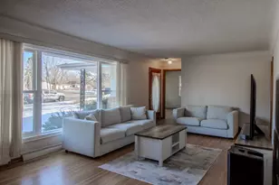 2187 Burr St N, Maplewood, MN 55117 - Photo 16