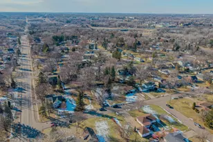 2187 Burr St N, Maplewood, MN 55117 - Photo 10