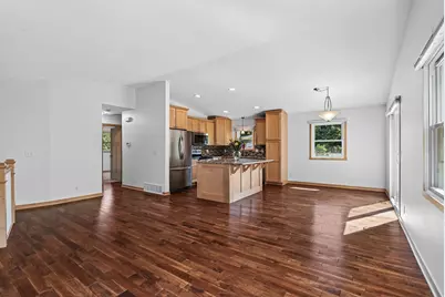 460 Hawes Avenue, Vadnais Heights, MN 55127 - Photo 10