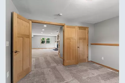 460 Hawes Avenue, Vadnais Heights, MN 55127 - Photo 20