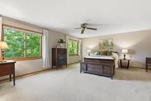 8819 Rainier Ct, Woodbury, MN 55125 - Photo 12