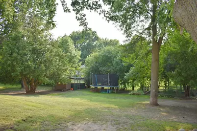 304 Independence Avenue S, Clarks Grove, MN 56016 - Photo 4