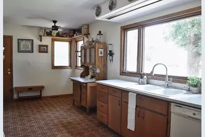 304 Independence Avenue S, Clarks Grove, MN 56016 - Photo 22