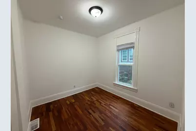 3023 Queen Avenue N, Minneapolis, MN 55411 - Photo 4