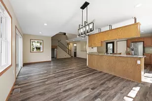71 B St, Saint Paul, MN 55106 - Photo 10
