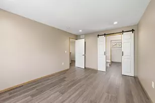 71 B St, Saint Paul, MN 55106 - Photo 32