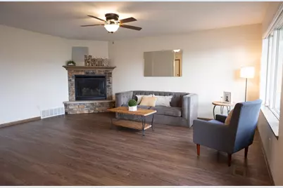 2344 Cherrywood Lane, Worthington, MN 56187 - Photo 14
