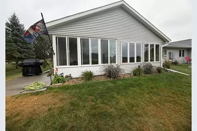 2344 Cherrywood Lane, Worthington, MN 56187 - Photo 4