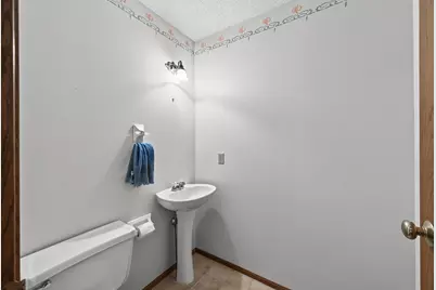 2597 Hayward Avenue N, Oakdale, MN 55128 - Photo 8