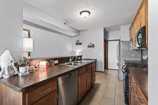 1952 Commonwealth Blvd, Chanhassen, MN 55317 - Photo 10