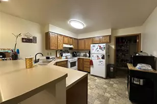 2250-2252 Frank St, Eau Claire, WI 54703 - Photo 6